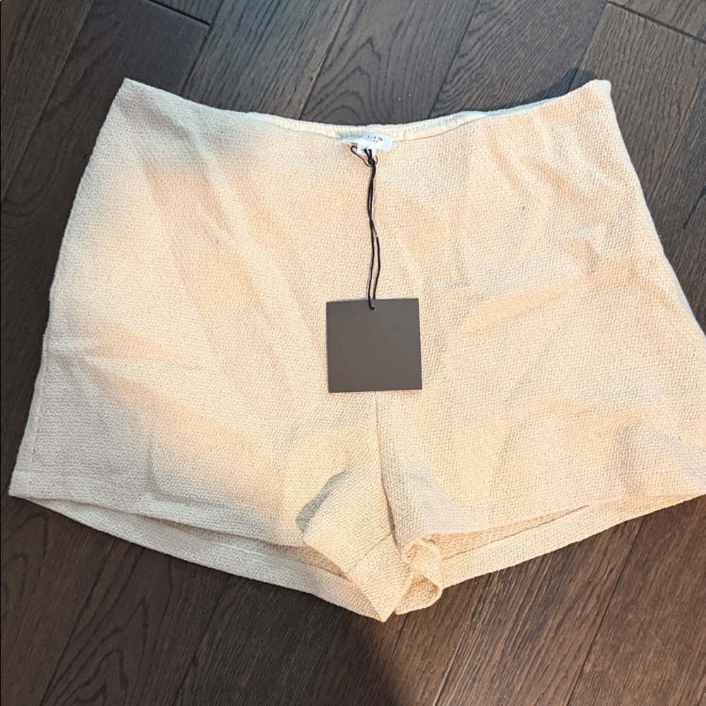 Le Lis High Waist Cream Shorts